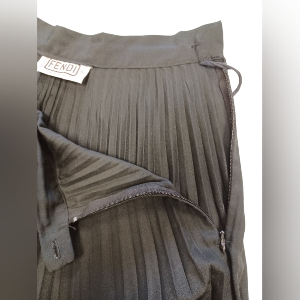 Fendi Montreal EUC Pleated Black Midi Skirt Size 8 - Picture 7 of 9